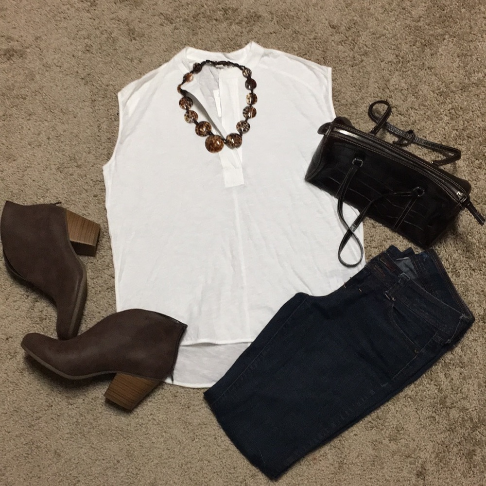 Gap Women’s White Tank Top